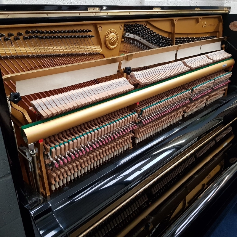 Yamaha U3H