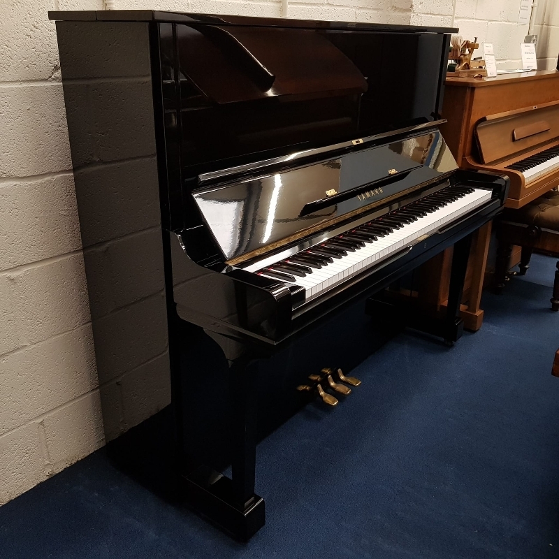 Yamaha U3H