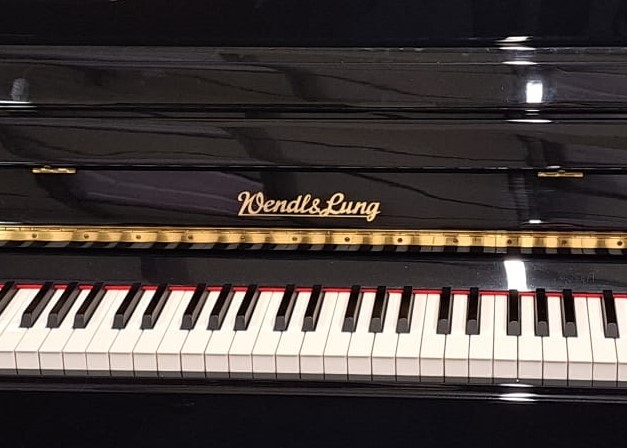 Wendl & Lung (Feurich) 122 upright Piano in black – Gallery image – Roberts Pianos Oxford