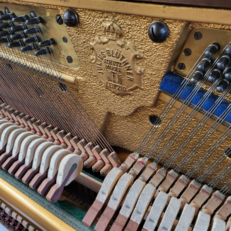 Bluthner upright Piano in mahogany – Gallery image – Roberts Pianos Oxford