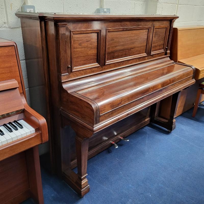 Steinway upright Piano in rosewood – Gallery image – Roberts Pianos Oxford