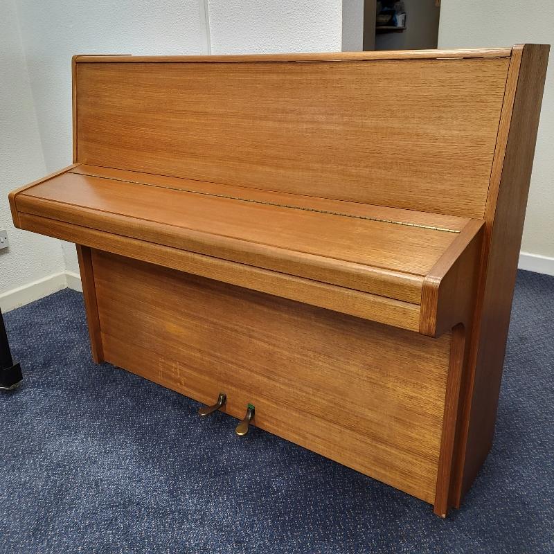 Knight K10 upright Piano in teak – Gallery image – Roberts Pianos Oxford