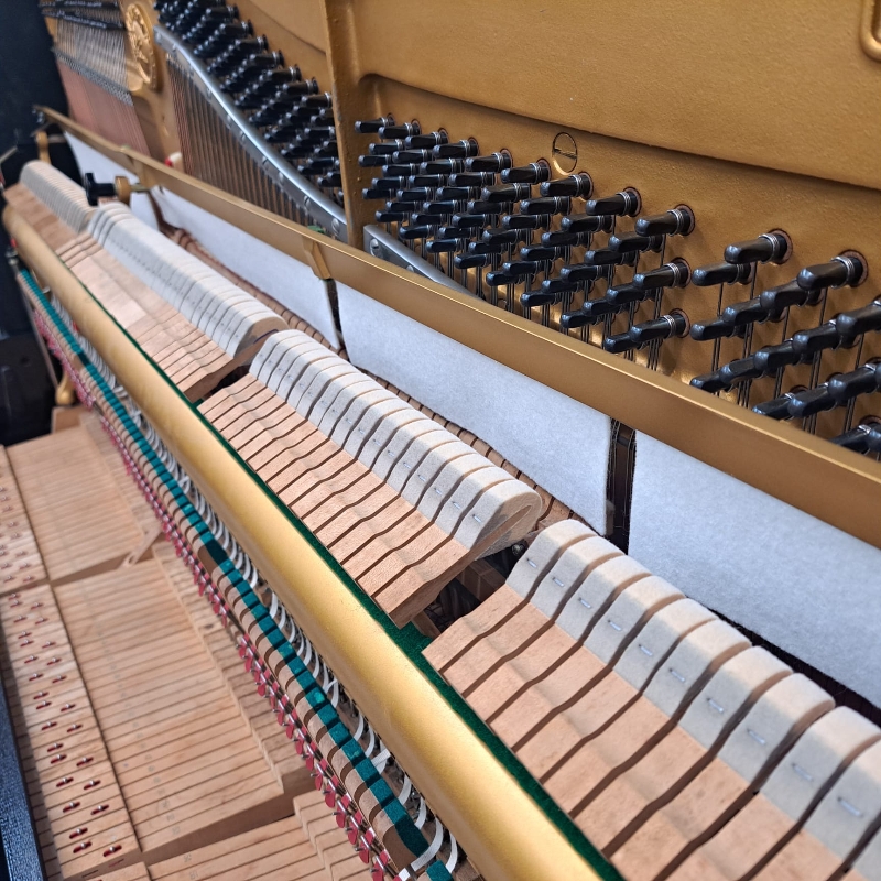 Yamaha U3H