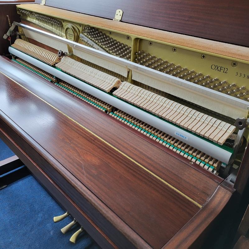 Kemble Oxford upright Piano in Mahogany – Gallery image – Roberts Pianos Oxford