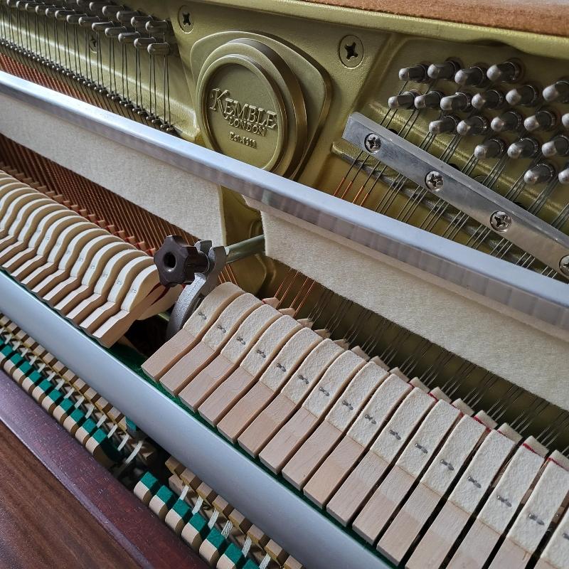 Kemble Oxford upright Piano in Mahogany – Gallery image – Roberts Pianos Oxford