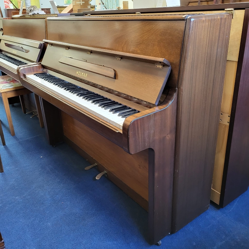Welmar upright Piano in mahogany – Gallery image – Roberts Pianos Oxford