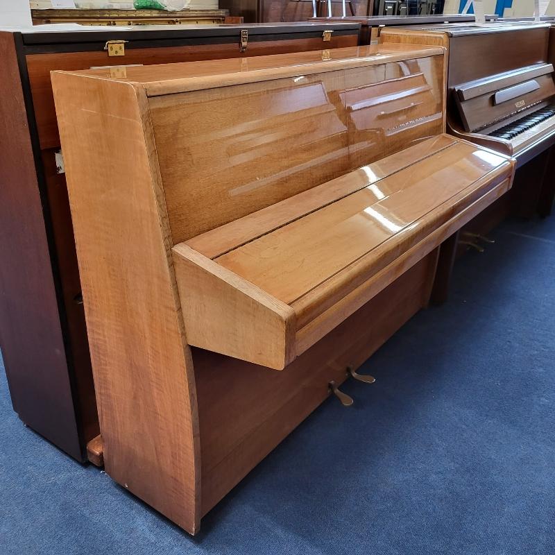 Knight K20 upright Piano in walnut – Gallery image – Roberts Pianos Oxford