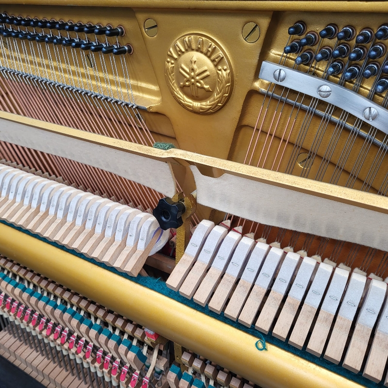 Yamaha U3H