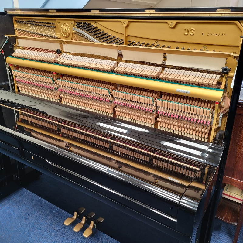 Yamaha U3H