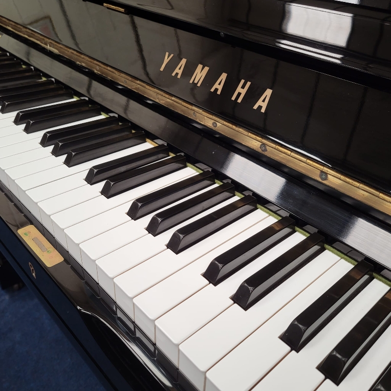 Yamaha U3H