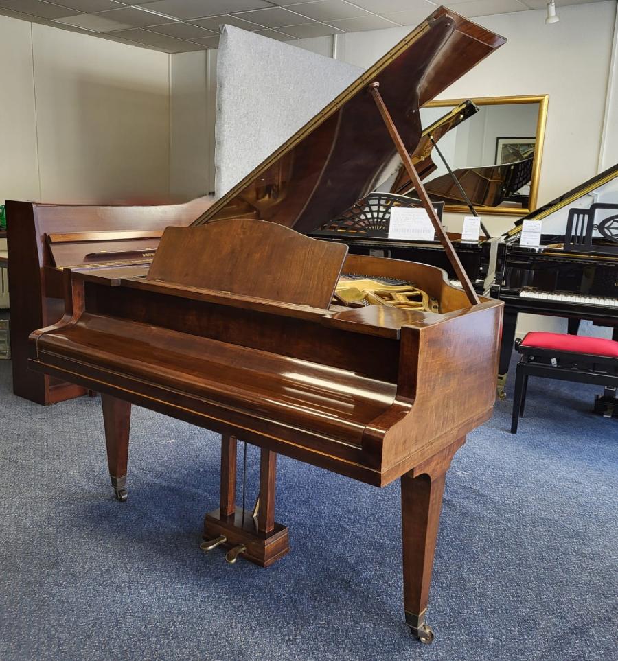 Bluthner style IV grand Piano in light mahogany – Gallery image – Roberts Pianos Oxford