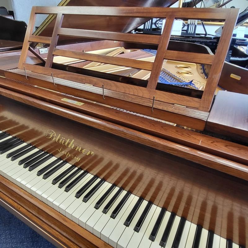 Bluthner VIII grand Piano in rosewood – Gallery image – Roberts Pianos Oxford