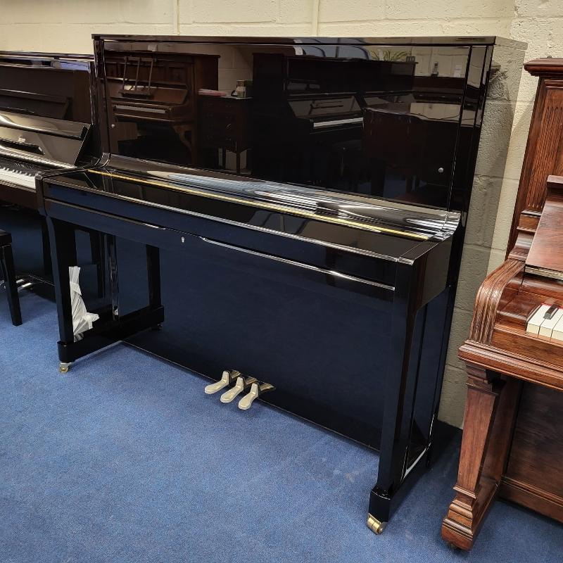 Kawai K-500 upright Piano in black – Gallery image – Roberts Pianos Oxford