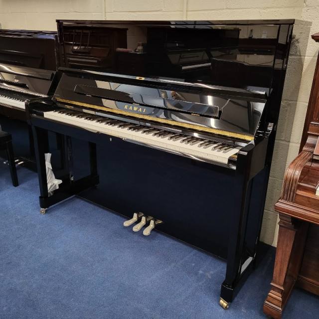 Kawai K-500 upright Piano in black – Inventory thumbnail – Roberts Pianos Oxford
