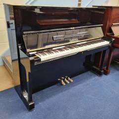 Yamaha U1H upright Piano in Bright black – Inventory thumbnail – Roberts Pianos Oxford