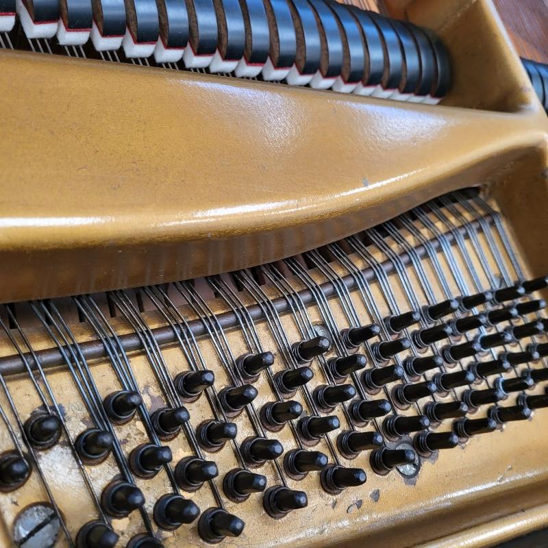 Welmar 4ft 6in grand Piano in Mahogany – Gallery image – Roberts Pianos Oxford