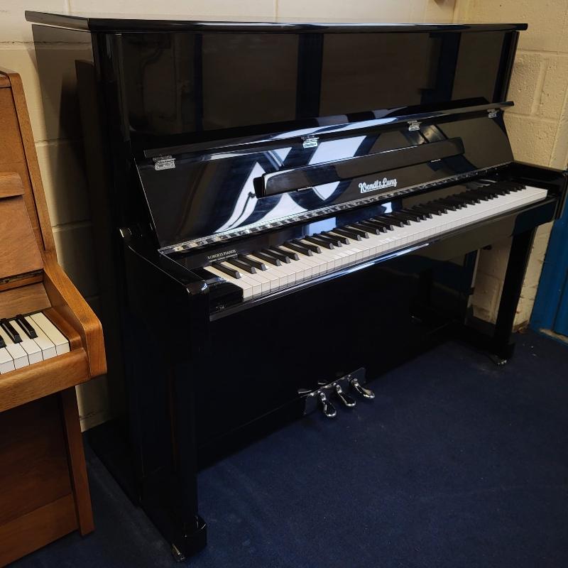 Wendl & Lung 122 upright Piano in Black – Featured image – Roberts Pianos Oxford