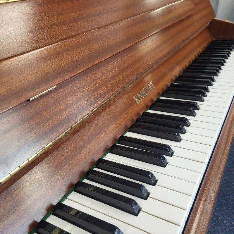 Knight K6 upright Piano in Mahogany – Gallery image – Roberts Pianos Oxford