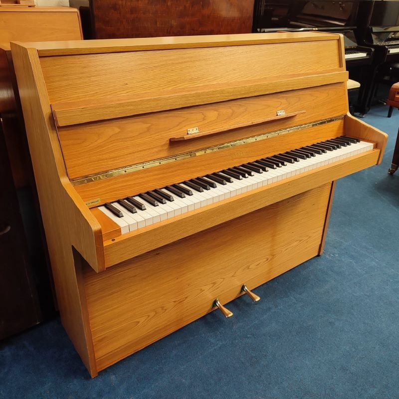 Kemble Compact