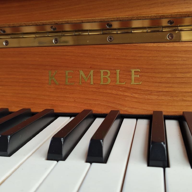 Kemble Compact