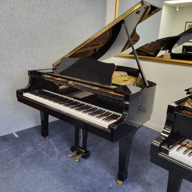Yamaha G2 grand Piano in black – Inventory thumbnail – Roberts Pianos Oxford