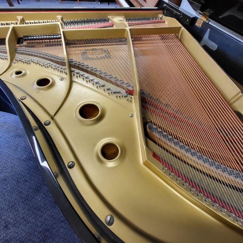 Yamaha G2 grand Piano in black – Gallery image – Roberts Pianos Oxford