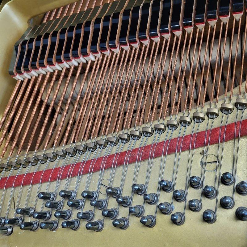 Yamaha G2 grand Piano in black – Gallery image – Roberts Pianos Oxford