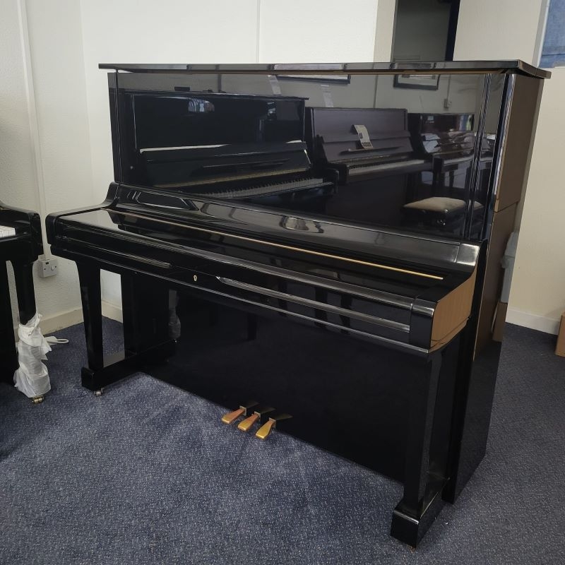 Yamaha U3M