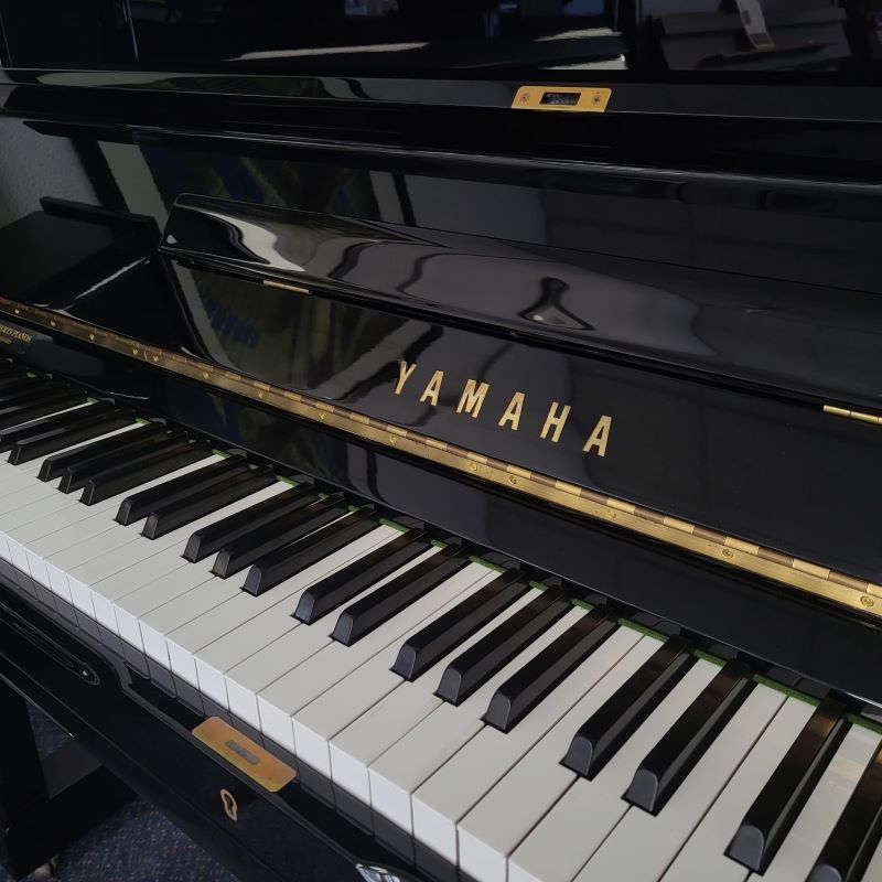 Yamaha U3M