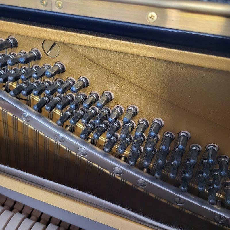 Yamaha U3M upright Piano in black polyester – Gallery image – Roberts Pianos Oxford