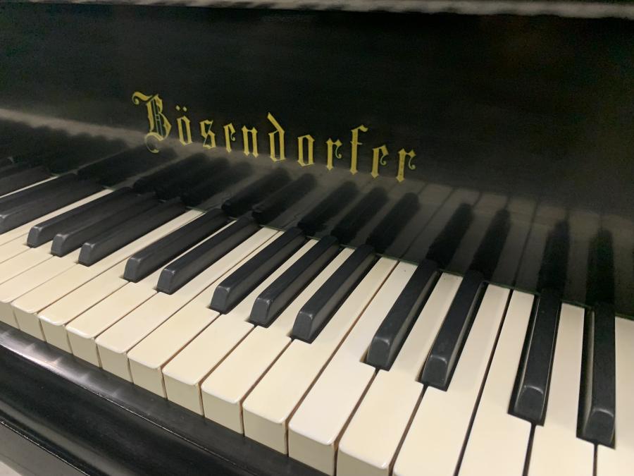Bosendorfer 170 grand Piano in black – Gallery image – Roberts Pianos Oxford