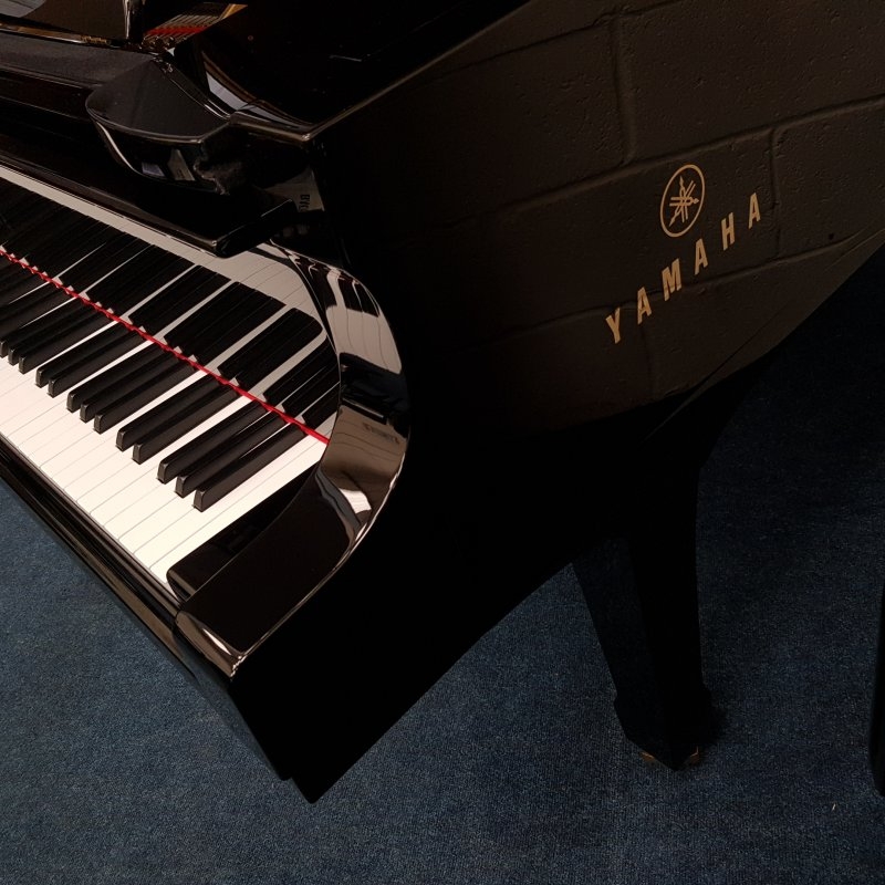 Yamaha CF concert