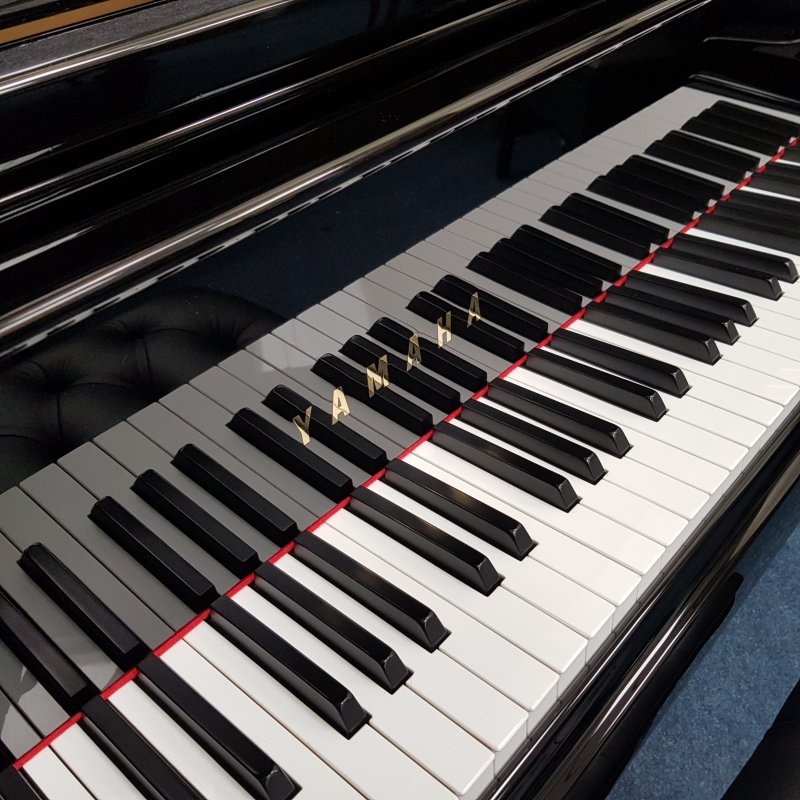 Yamaha CF concert