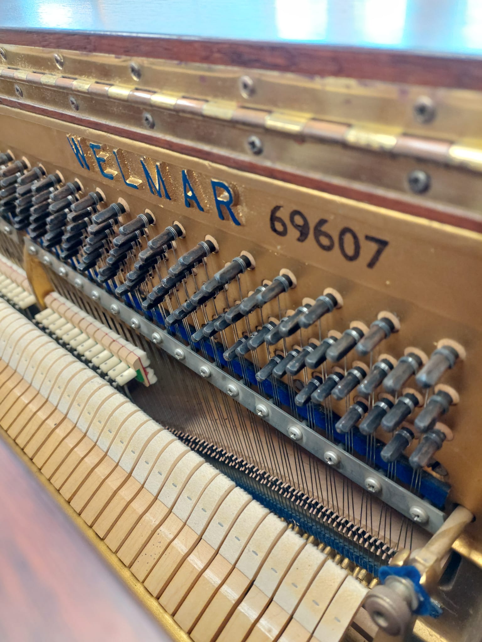 Welmar 110 Upright Piano in Mahogany – Gallery image – Roberts Pianos Oxford