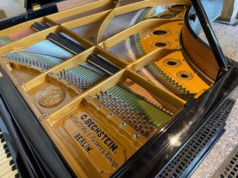 Bechstein III grand Piano in Black polyester – Gallery image – Roberts Pianos Oxford