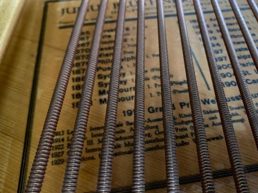 Bluthner IV grand Piano in mahogany – Gallery image – Roberts Pianos Oxford