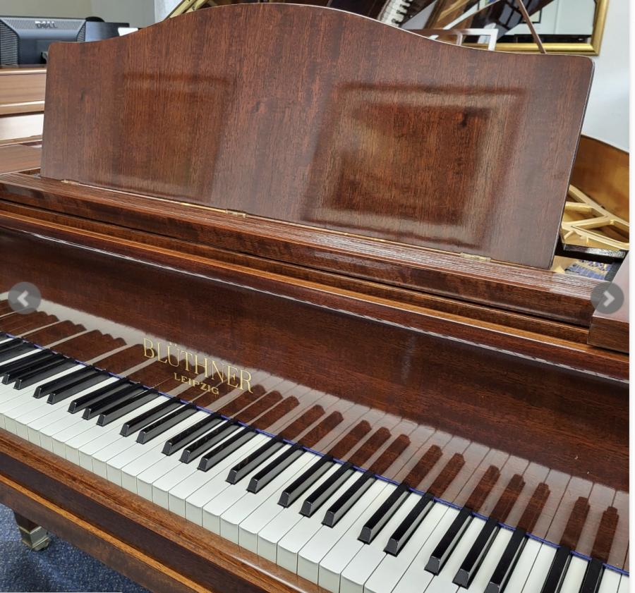 Bluthner IV grand Piano in Mahogany – Gallery image – Roberts Pianos Oxford