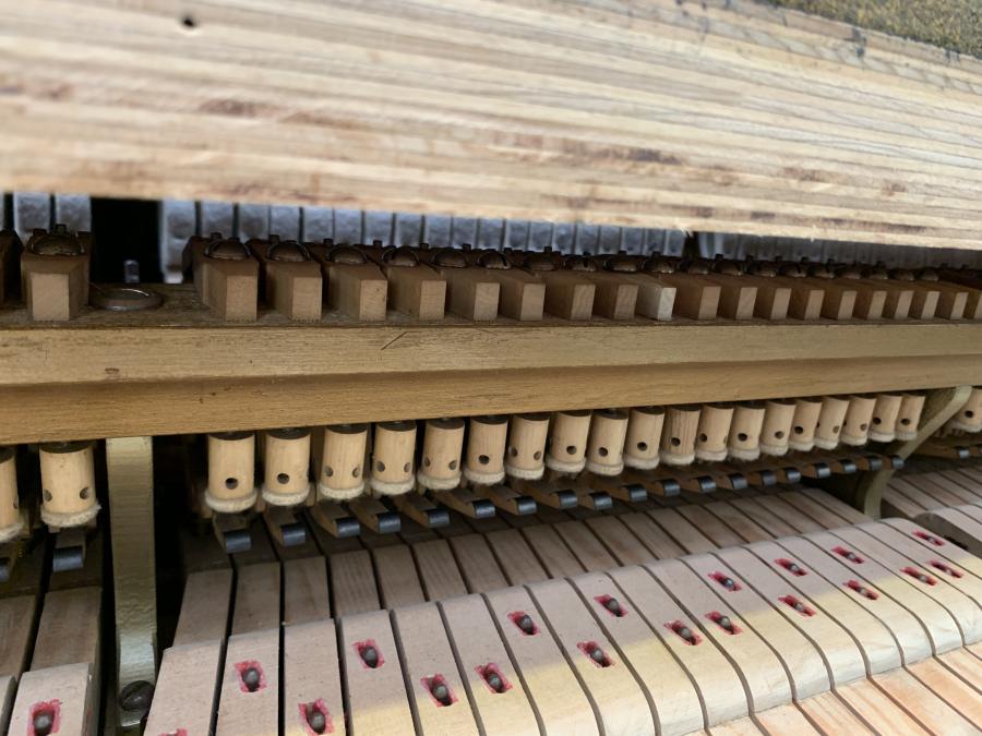 Bluthner Style IV grand Piano in satin mahogany – Gallery image – Roberts Pianos Oxford