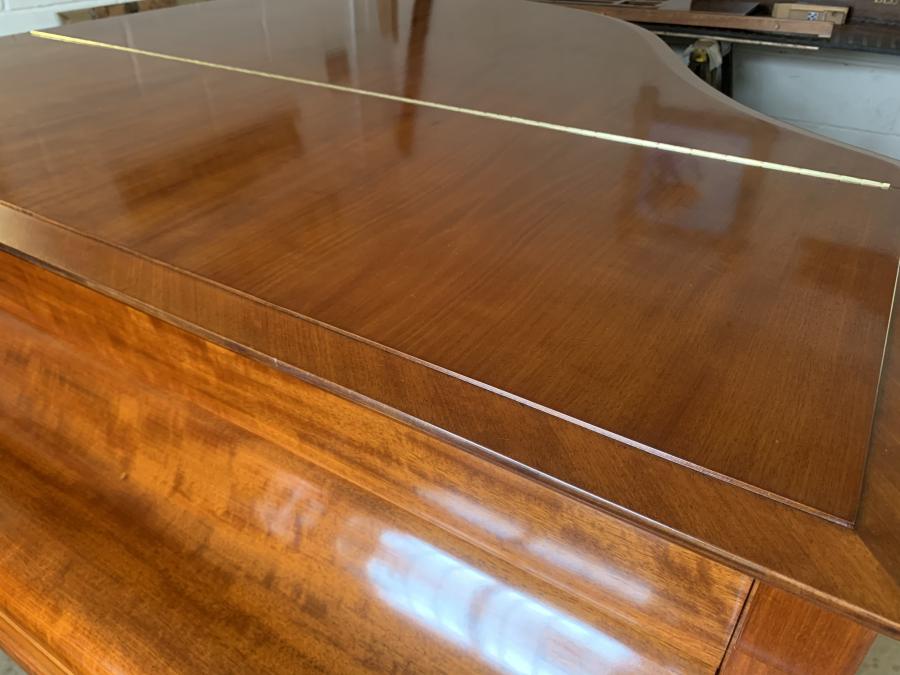 Bluthner Style IVa grand Piano in flamed mahogany – Gallery image – Roberts Pianos Oxford
