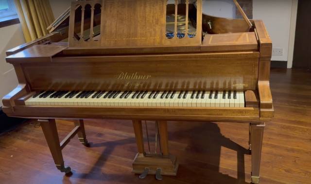 Bluthner VIII Sheraton grand Piano in Sheraton style rosewood – Sold piano – Roberts Pianos Oxford