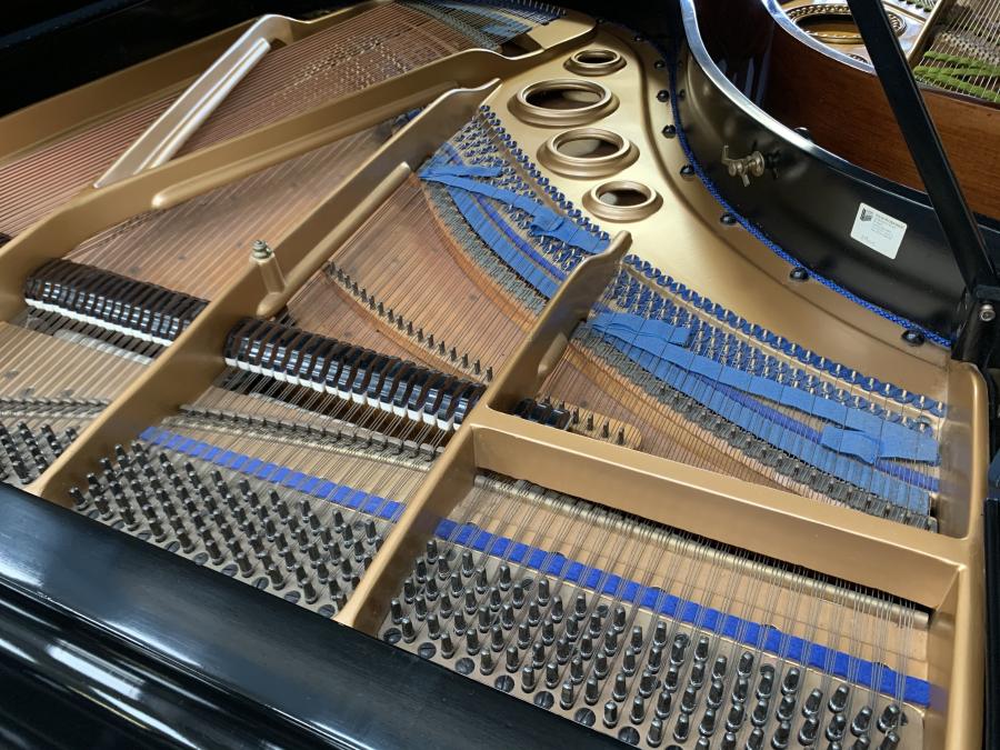 Bluthner style VI grand Piano in black – Gallery image – Roberts Pianos Oxford