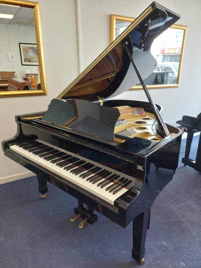 Yamaha G3E Grand Piano in Bright Black – Inventory thumbnail – Roberts Pianos Oxford