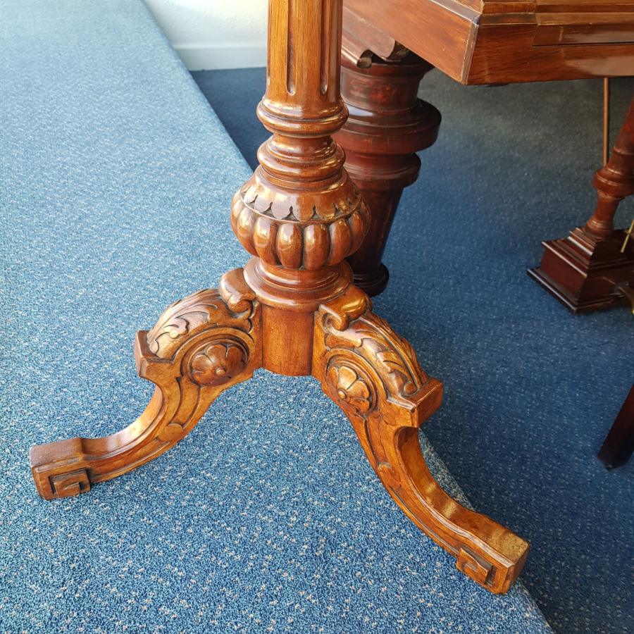 Antique Victoria Double Music Stand accessory Piano in Rosewood – Gallery image – Roberts Pianos Oxford