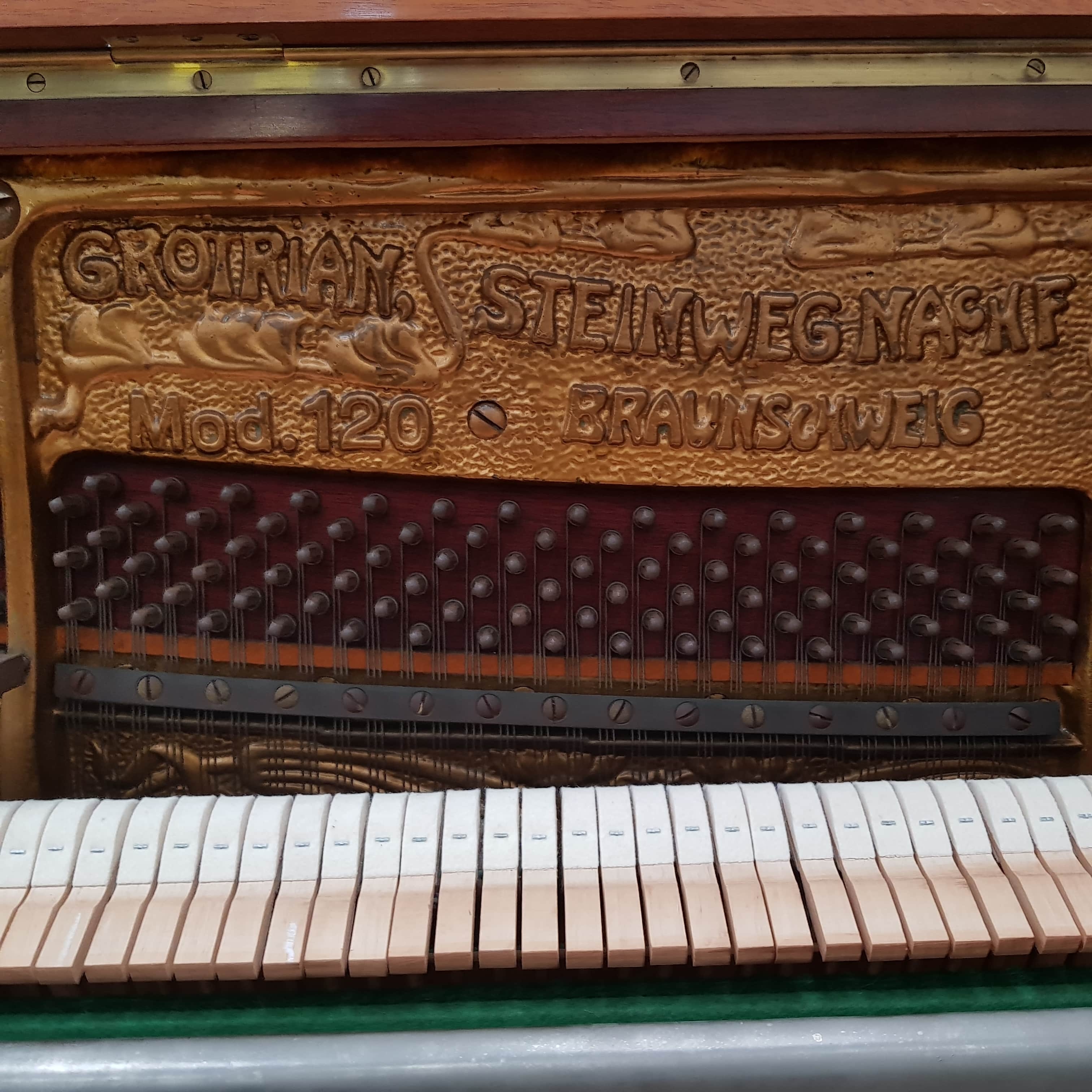 Grotrian Steinweg 120
