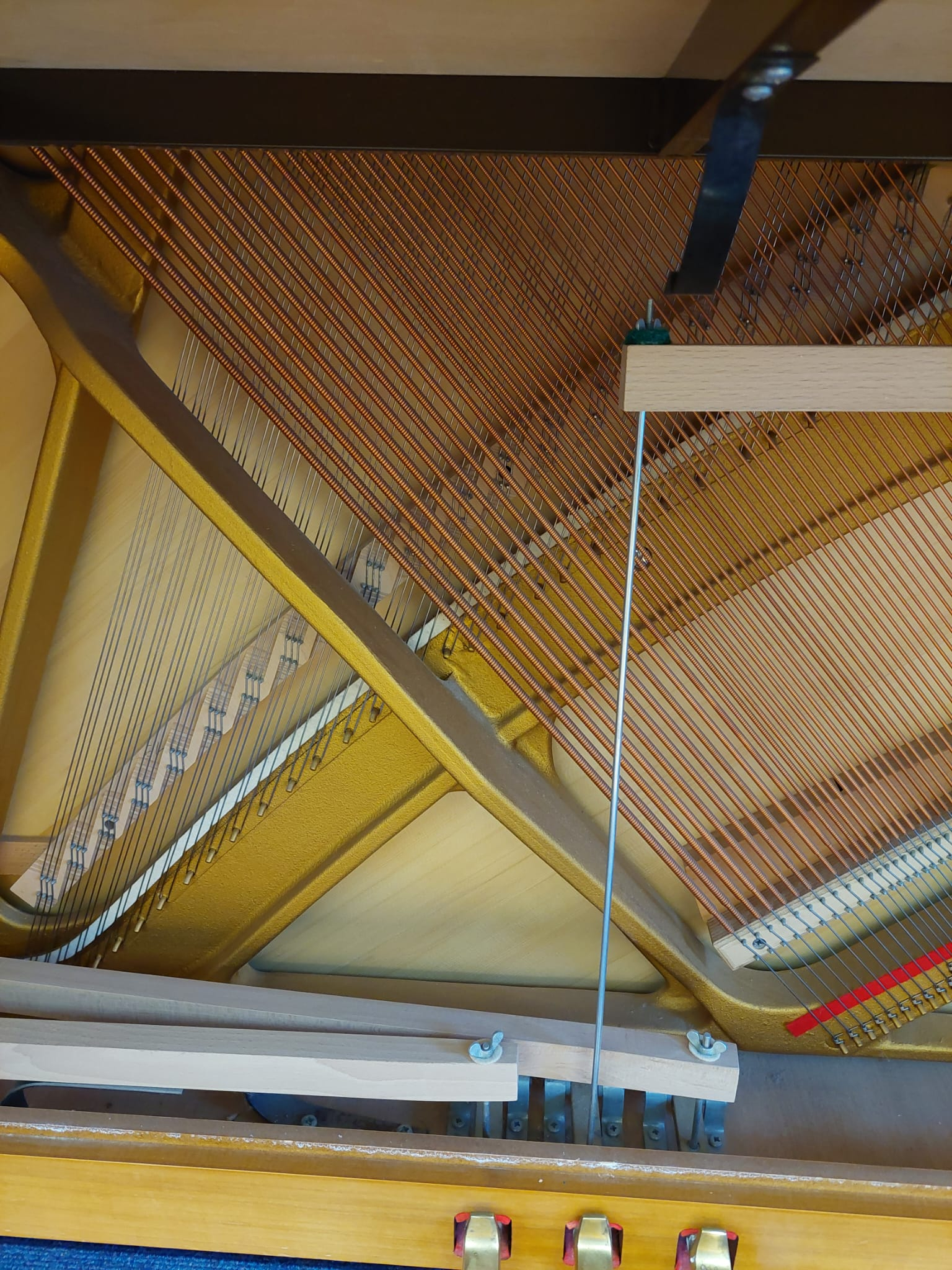 Haessler H118 upright Piano in Cherry veneer – Gallery image – Roberts Pianos Oxford
