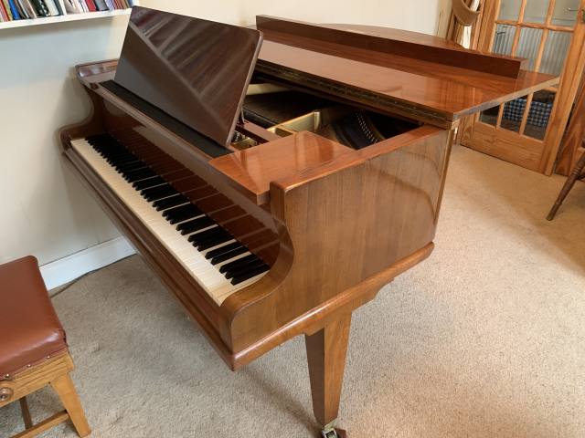 Hofmann & Czerny 150 grand Piano in bright walnut – Inventory thumbnail – Roberts Pianos Oxford