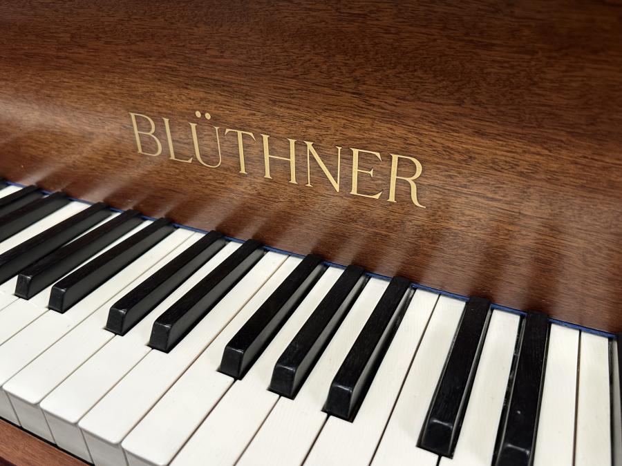 Bluthner Style IV grand Piano in mahogany – Gallery image – Roberts Pianos Oxford