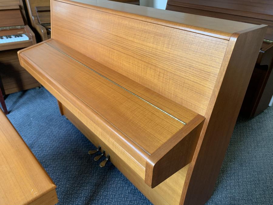 Knight K6 upright Piano in teak – Gallery image – Roberts Pianos Oxford