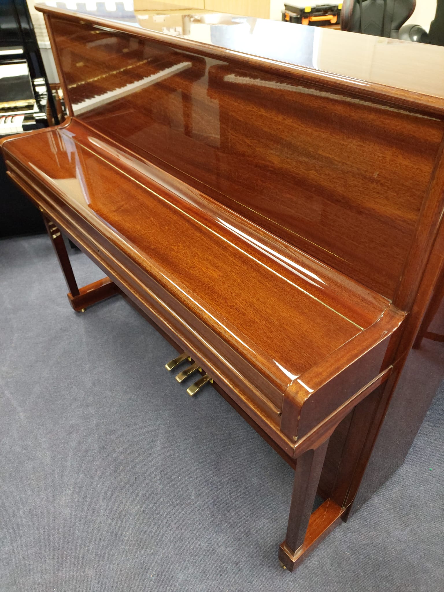 Feurich 120 Upright Piano in Mahogany – Gallery image – Roberts Pianos Oxford