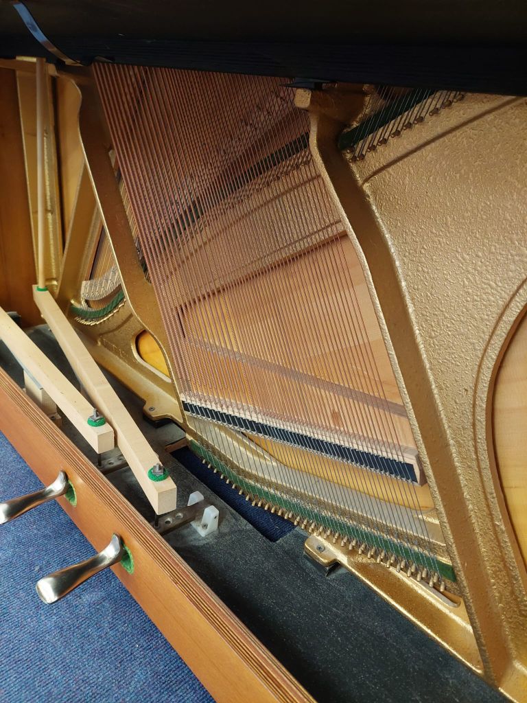 Kemble Compact upright Piano in Teak veneer – Gallery image – Roberts Pianos Oxford